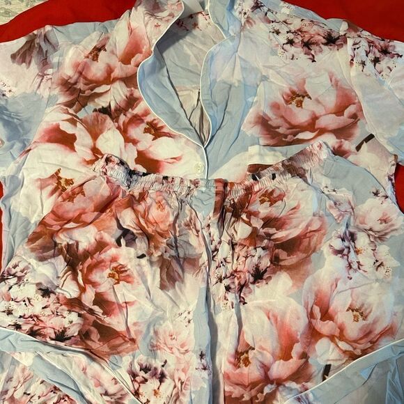 Plum Pretty Sugar NWOT Pajamas - Picture 2 of 4